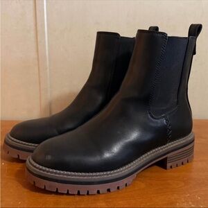 Crown Vintage Black Leather Chelsea Boots – Size 8W (EU 39)